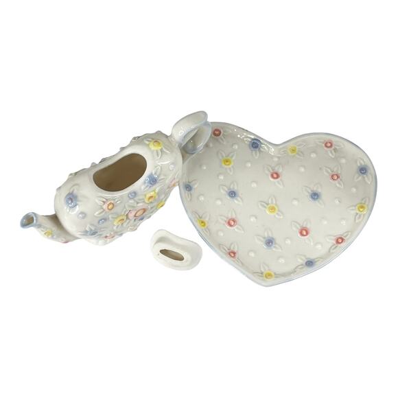 VTG Porcelain Heart TEAPOT & PLATE Tea Set 6.5" Ceramic Flowers White Blue Pink - Picture 7 of 10